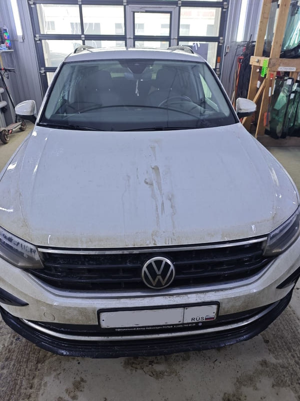 Замена лобового стекла Volkswagen Tiguan