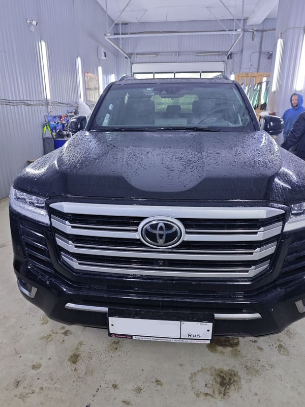 Замена лобового стекла Toyota Land Cruiser