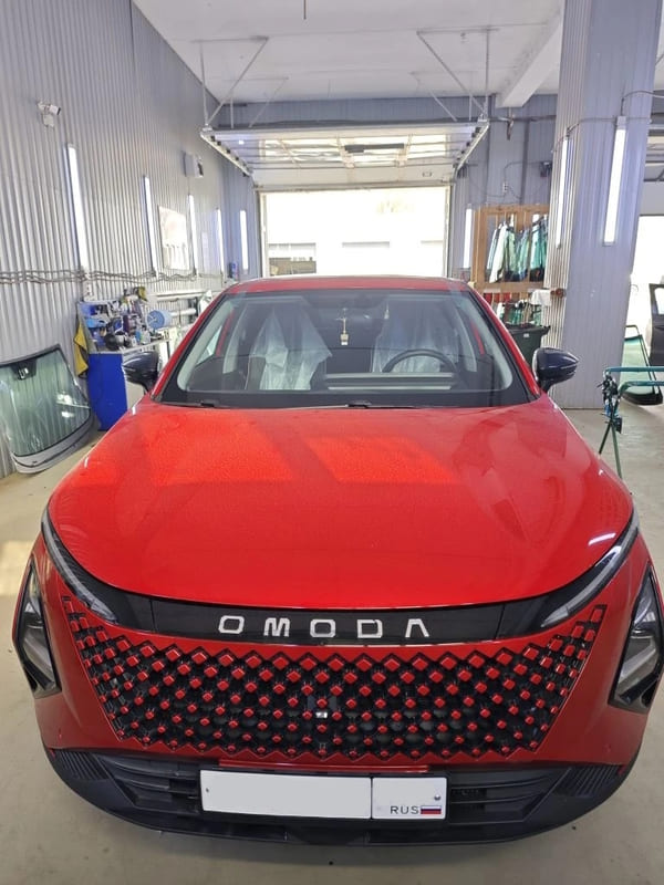 Замена лобового стекла OMODA