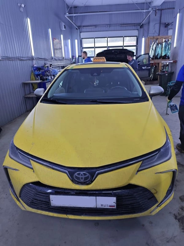 Замена лобового стекла на Toyota