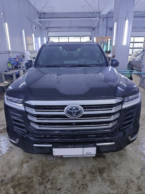 Замена лобового стекла Toyota Land Cruiser