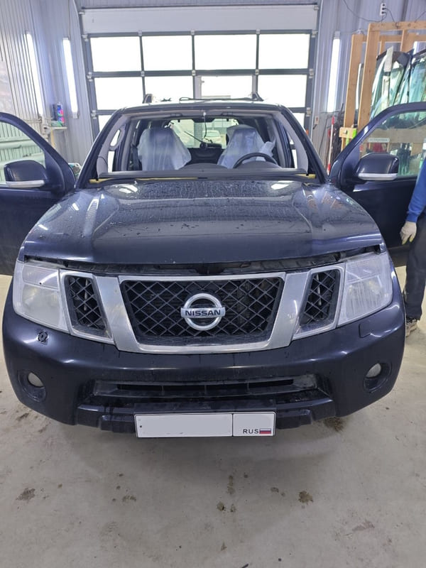Замена лобового стекла Nissan